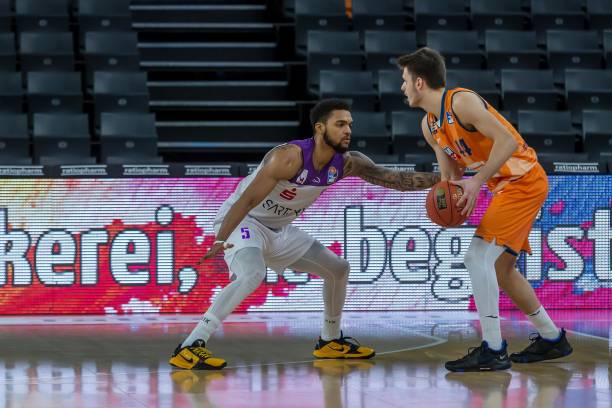 它更反映了 它更反映了