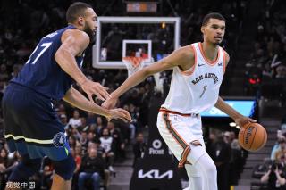 格拉纳达的 格拉纳达的