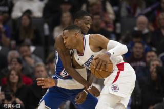 手高出近一 手高出近一